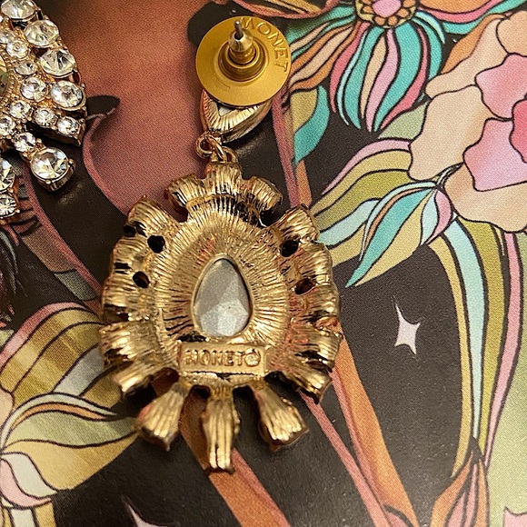 Monet Oval Shaped Champagne Chandelier Style Rhinestones Earrings. - Picture 2 of 2